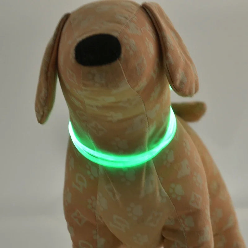 1 Pcs LED Pet Collar Adjustable Night Safety Dog Collar Luminous Light up Pet Dog Bright Collar Leash Glow in the Dark Outdoor